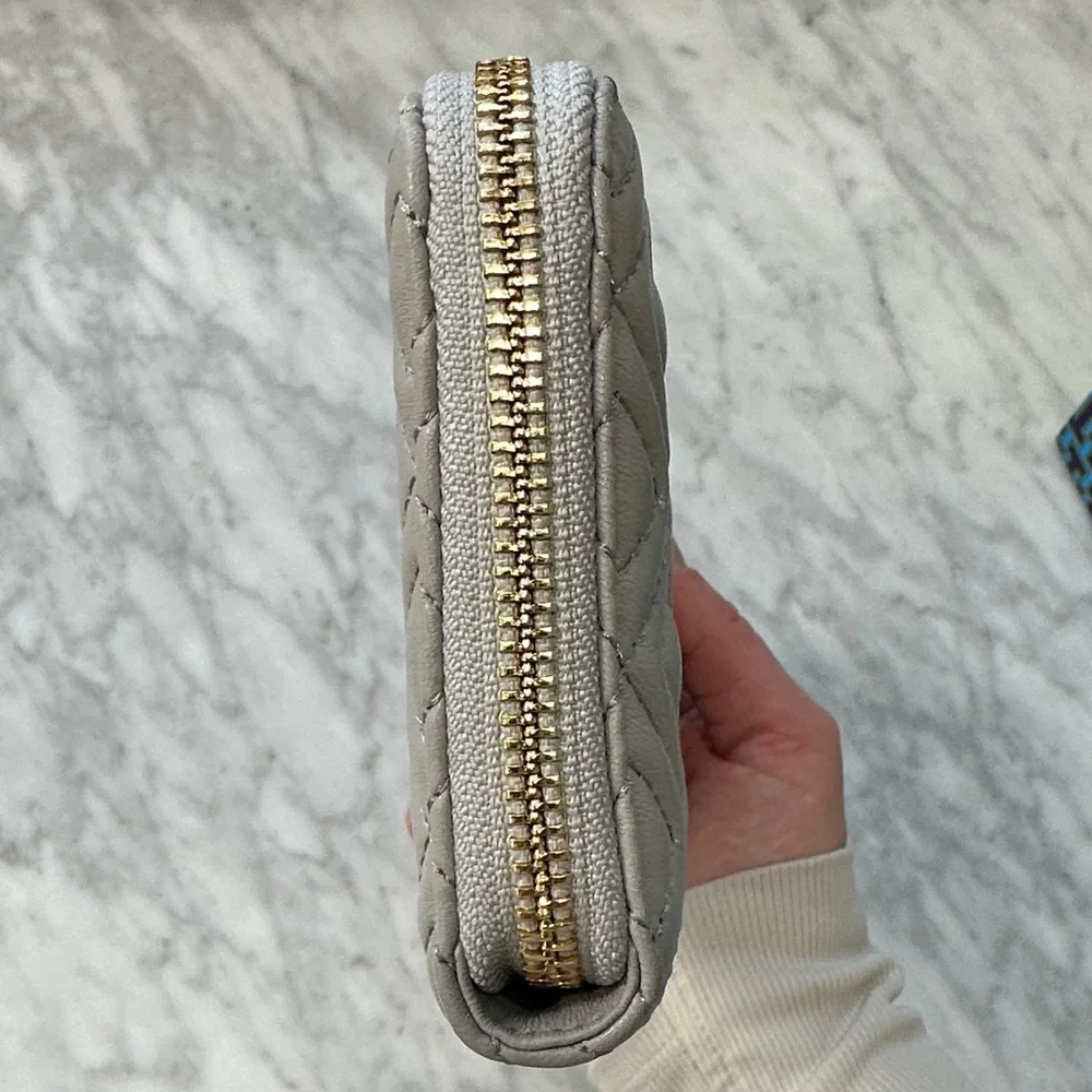 Tory Burch Marion Quilted Continental Gray Wallet - Picture 4 of 15
